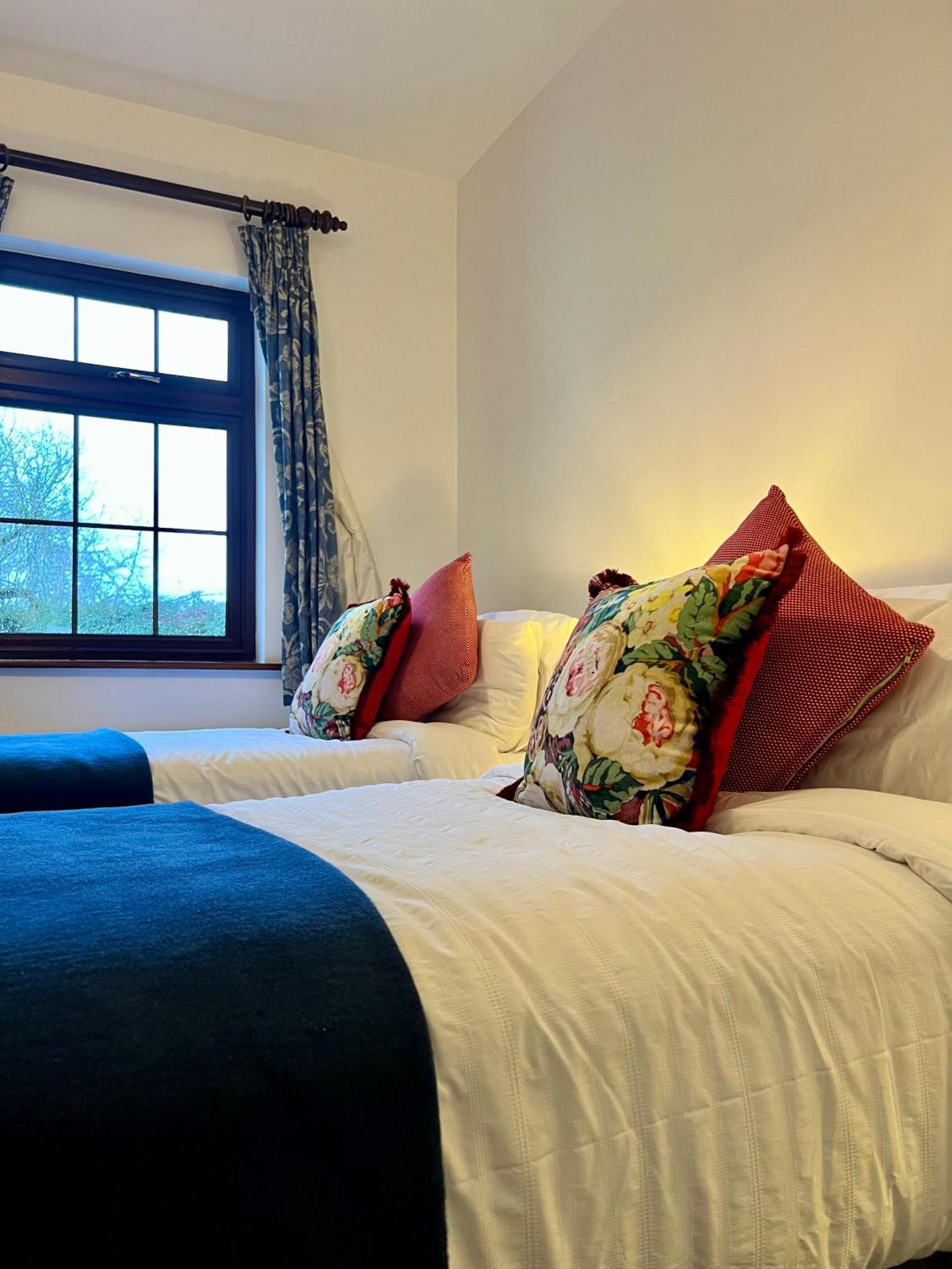 Acrewood House Apartment Tara ภายนอก รูปภาพ