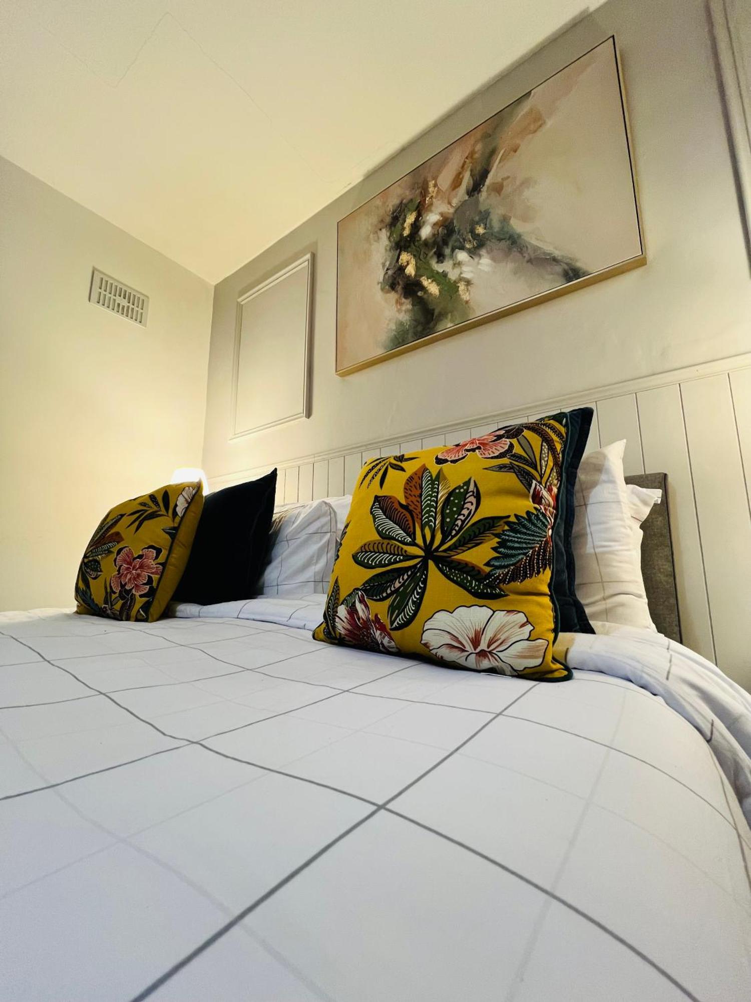 Acrewood House Apartment Tara ภายนอก รูปภาพ
